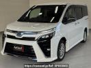 Toyota Voxy ZWR80W