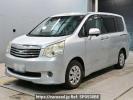 Toyota Noah ZRR70G