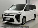 Toyota Voxy ZWR80W