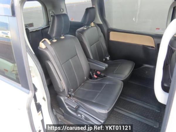 Used 2014 AT toyota noah ZRR80G Image[18]
