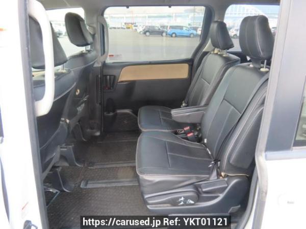 Used 2014 AT toyota noah ZRR80G Image[19]