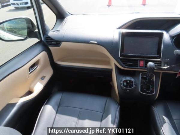 Used 2014 AT toyota noah ZRR80G Image[24]
