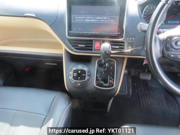 Used 2014 AT toyota noah ZRR80G Image[31]