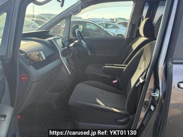 Used 2010 AT toyota noah ZRR75G Image[11]
