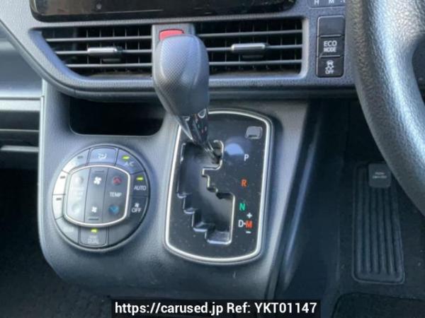 Used 2014 AT toyota noah ZRR85G Image[22]
