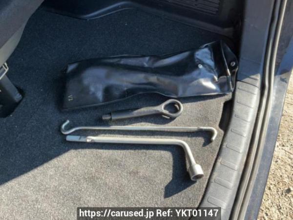 Used 2014 AT toyota noah ZRR85G Image[41]