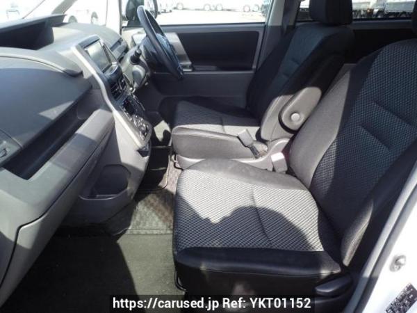 Used 2008 AT toyota noah ZRR75W Image[12]