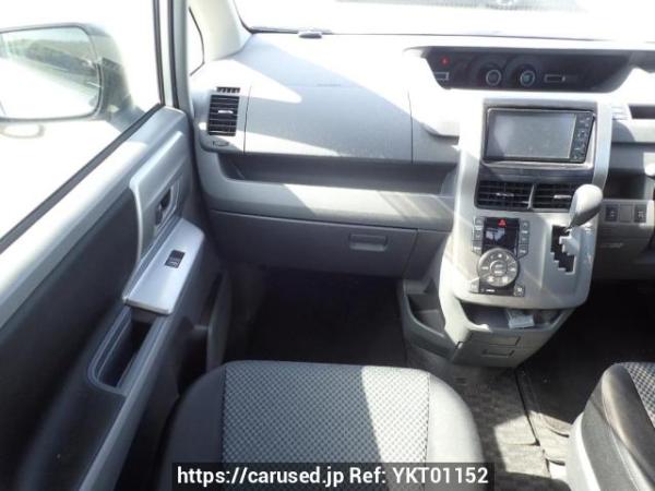 Used 2008 AT toyota noah ZRR75W Image[16]