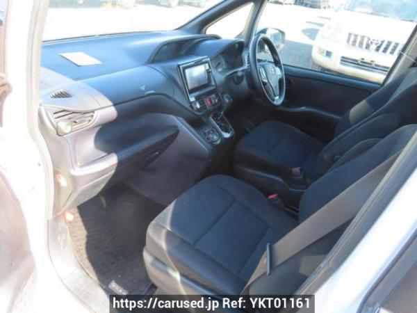 Used 2015 AT toyota noah ZRR80G Image[14]