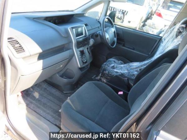 Used 2007 AT toyota noah ZRR70G Image[14]