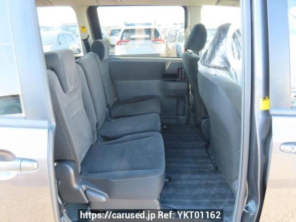 Used 2007 AT toyota noah ZRR70G Image[16]