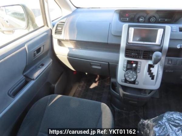 Used 2007 AT toyota noah ZRR70G Image[23]