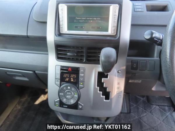 Used 2007 AT toyota noah ZRR70G Image[24]