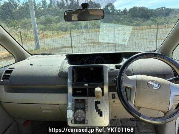 Used 2007 AT toyota noah ZRR70G Image[15]
