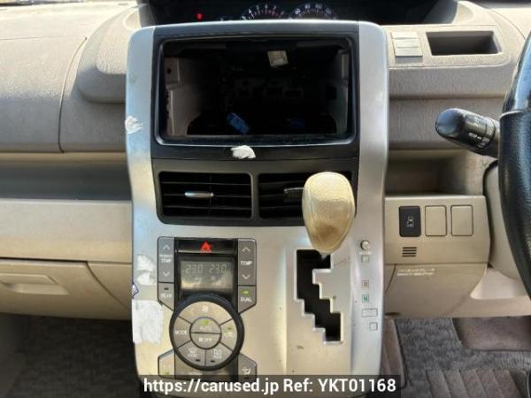 Used 2007 AT toyota noah ZRR70G Image[16]