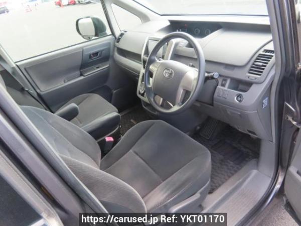 Used 2009 AT toyota noah ZRR70G Image[13]
