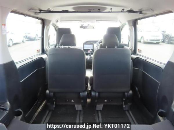 Used 2014 AT toyota noah ZRR80G Image[9]