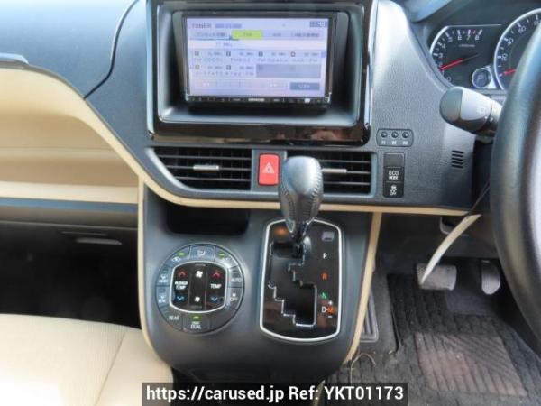 Used 2014 AT toyota noah ZRR80G Image[27]