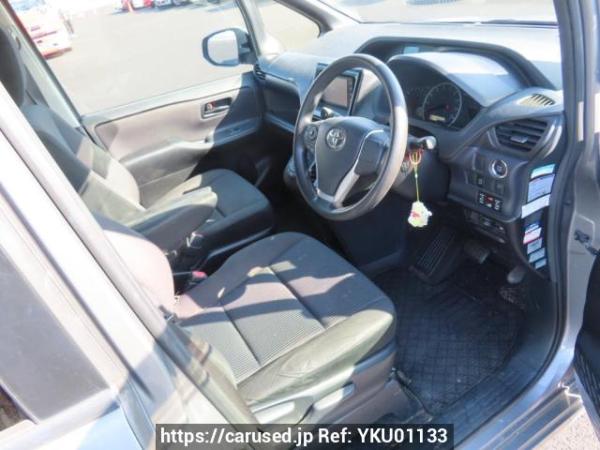 Used 2015 AT toyota noah ZRR85G Image[13]