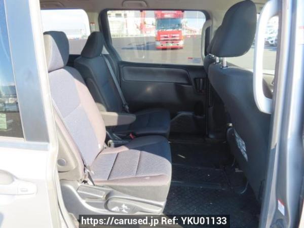 Used 2015 AT toyota noah ZRR85G Image[17]