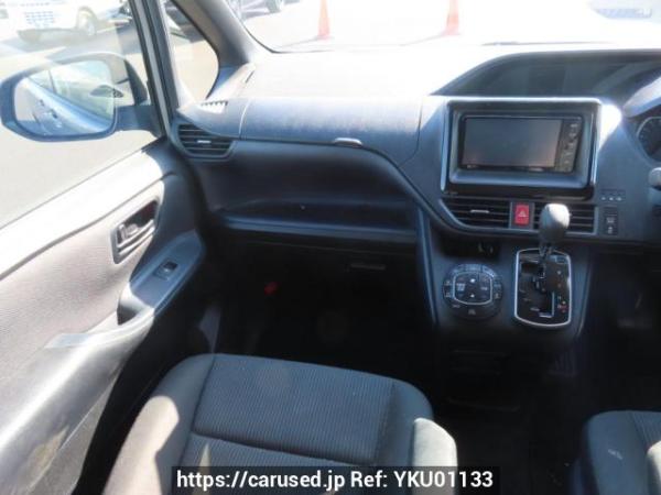 Used 2015 AT toyota noah ZRR85G Image[24]