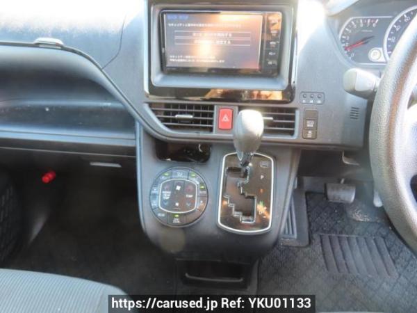 Used 2015 AT toyota noah ZRR85G Image[29]