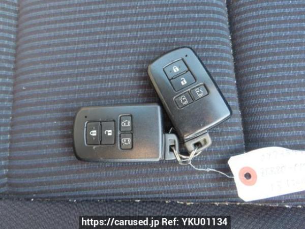 Used 2015 AT toyota noah ZRR80G Image[34]