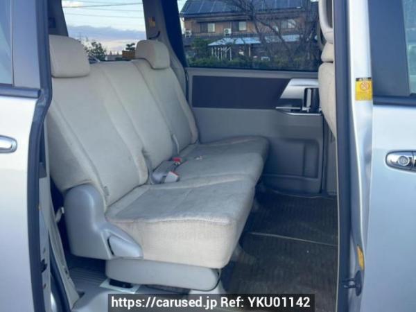Used 2009 AT toyota noah ZRR75W Image[14]