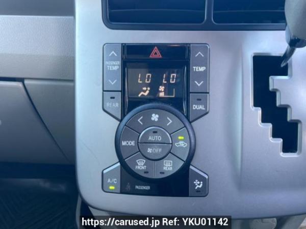 Used 2009 AT toyota noah ZRR75W Image[26]