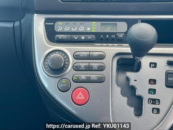 Used 2004 AT toyota wish ANE10G Image[26]