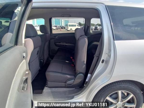 Used 2005 AT toyota wish ZNE10G Image[16]