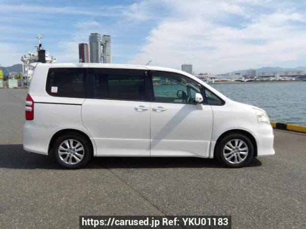 Used 2010 AT toyota noah ZRR70W Image[7]