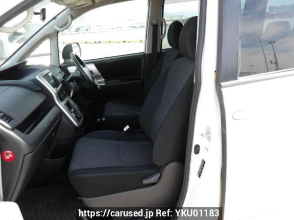 Used 2010 AT toyota noah ZRR70W Image[14]