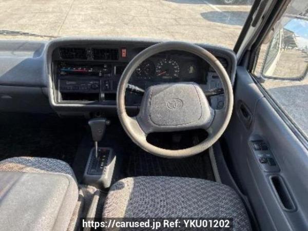 Used 2000 AT toyota regiusace-van RZH112V Image[18]