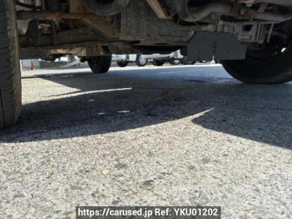 Used 2000 AT toyota regiusace-van RZH112V Image[32]