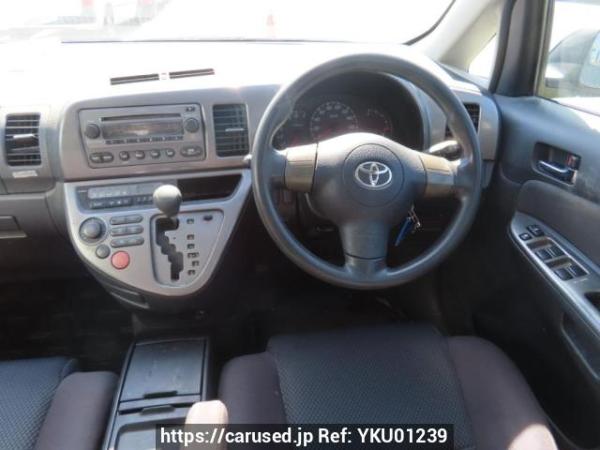 Used 2004 AT toyota wish ZNE10G Image[23]