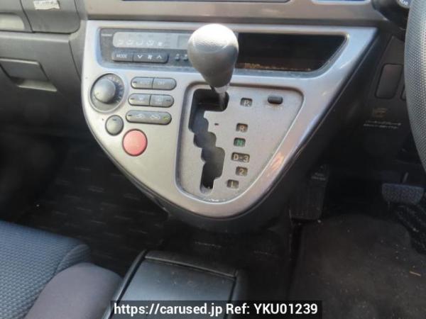 Used 2004 AT toyota wish ZNE10G Image[26]