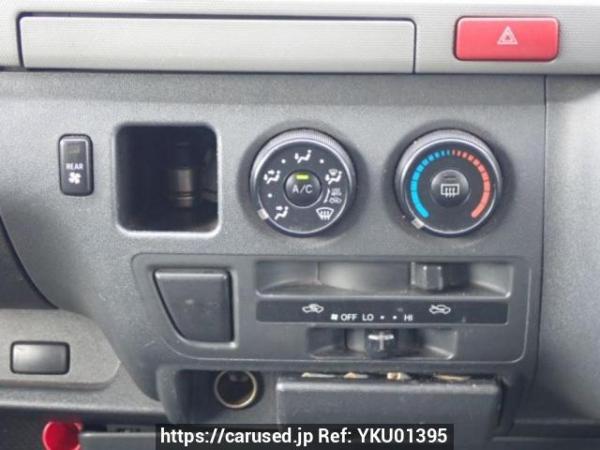 Used 2005 AT toyota hiace-van KDH205V Image[20]