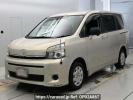 Toyota Voxy ZRR75G