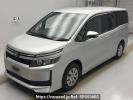 Toyota Voxy ZRR80G