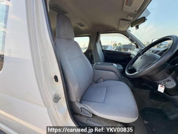 Used 2005 AT toyota hiace-wagon TRH214W Image[12]