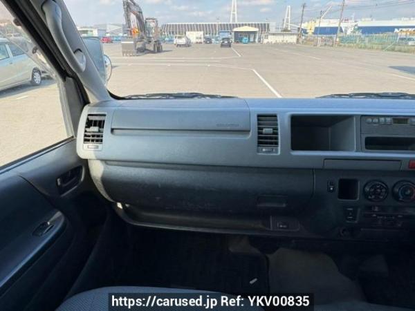 Used 2005 AT toyota hiace-wagon TRH214W Image[19]