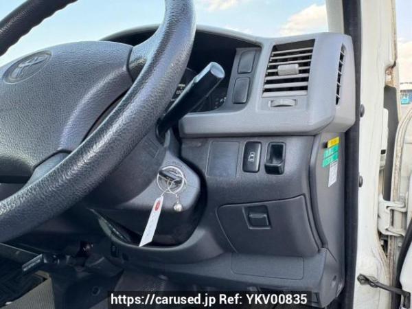Used 2005 AT toyota hiace-wagon TRH214W Image[28]