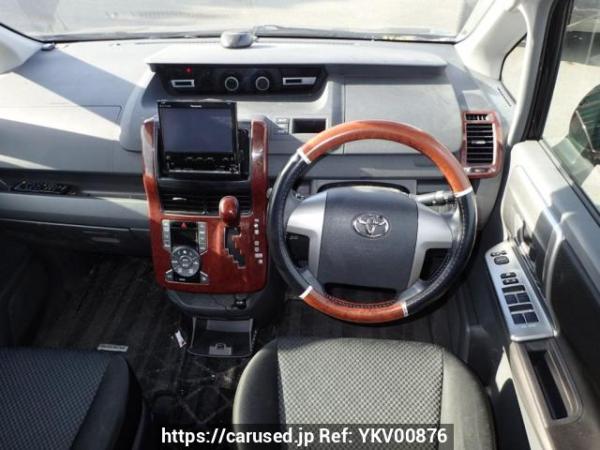 Used 2010 AT toyota noah ZRR75W Image[25]