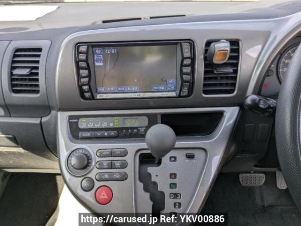 Used 2003 AT toyota wish ZNE10G Image[15]
