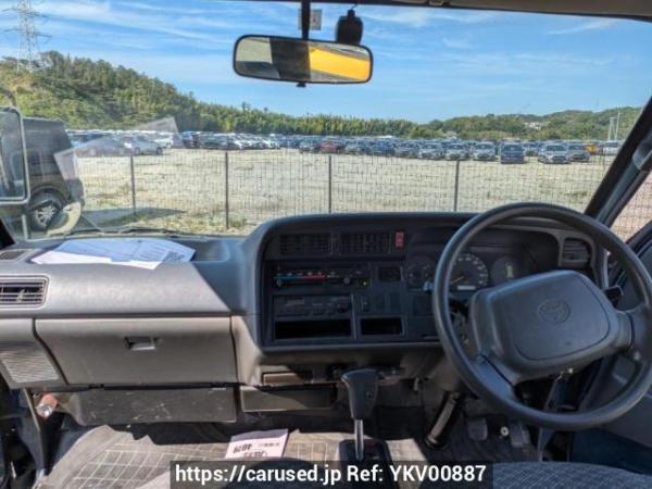 Used 2002 AT toyota regiusace-van RZH112V Image[12]