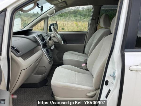Used 2008 AT toyota noah ZRR70G Image[10]