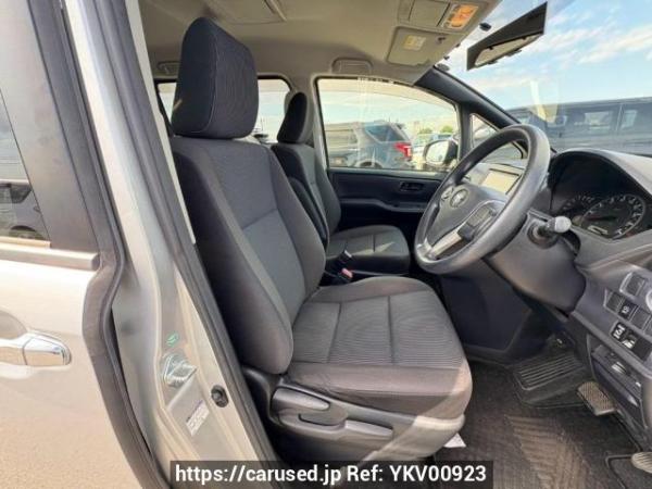 Used 2014 AT toyota noah ZRR80G Image[12]