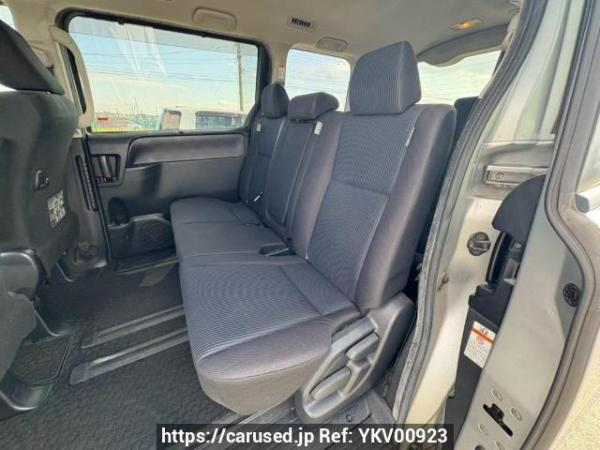 Used 2014 AT toyota noah ZRR80G Image[15]
