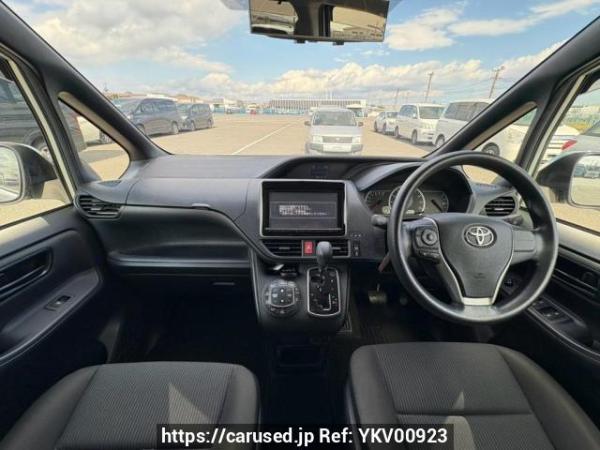 Used 2014 AT toyota noah ZRR80G Image[19]